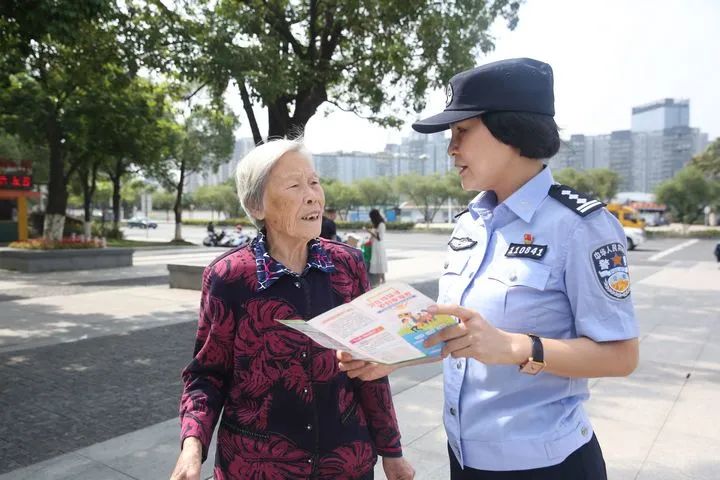 图片5.jpg 图片5.jpg