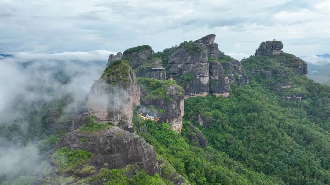 霍山.jpg