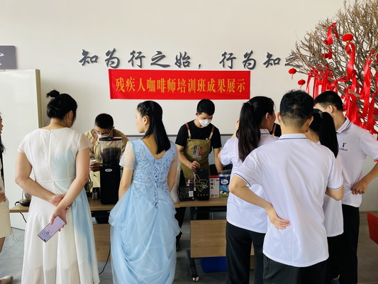 19211f9598f76fdd30e8ee77072d6f2_调整大小.jpg