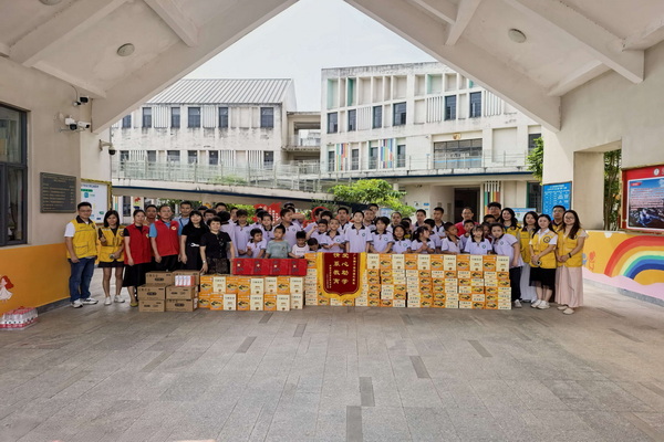 2e6ea01a905a0fa8236d982657990cbe_调整大小.jpg