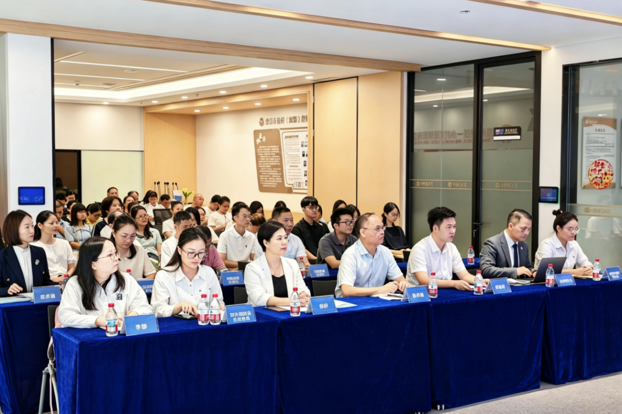 精准赋能外贸发展法治护航对外开放！河源市举办商务法律服务月“政企律”座谈会暨外经贸企业培训活动(图2)