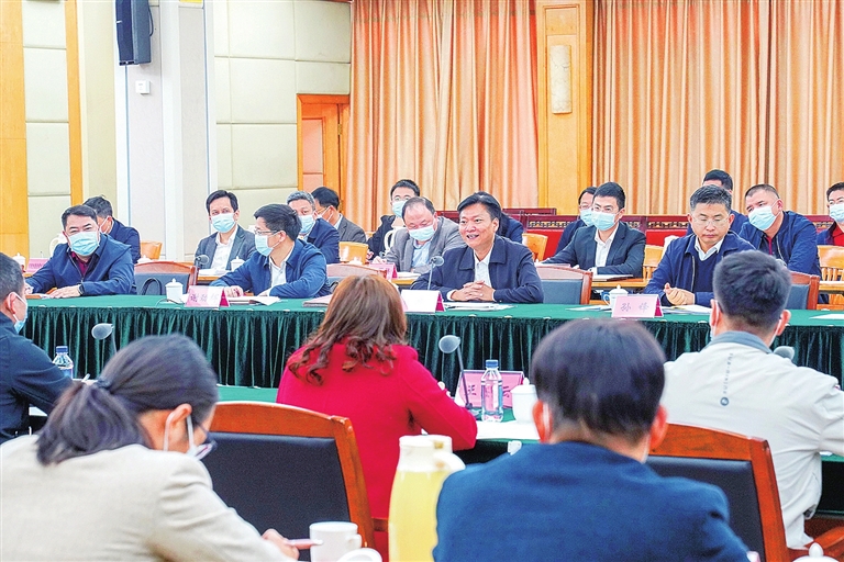 直面难题、立行立改，全市第四场“面对面”座谈会——.jpg