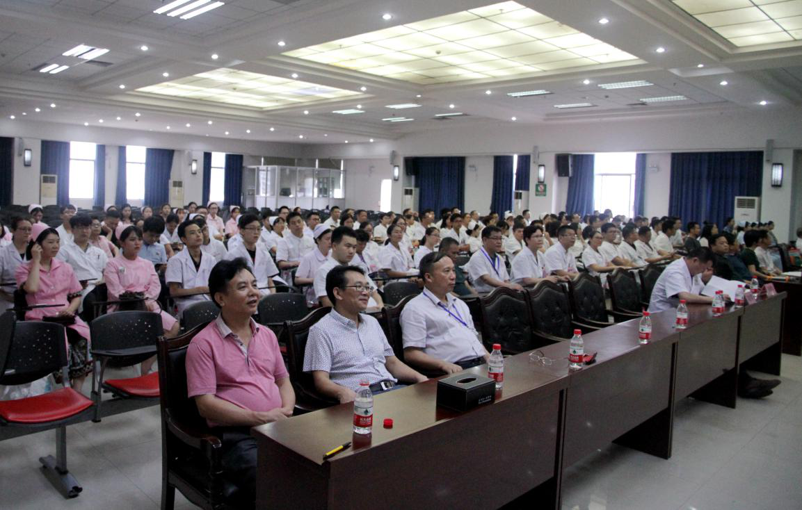 市卫生健康局党组成员,副局长曾德和同志,市卫生健康局人事科科长魏继